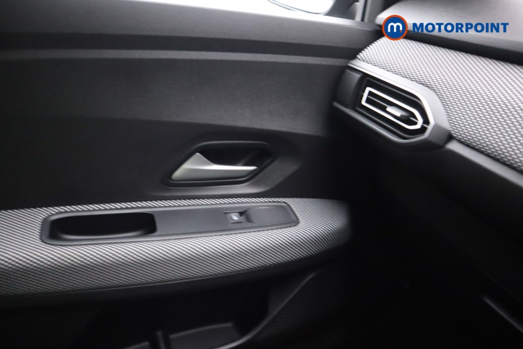 Dacia Jogger Expression Manual Petrol People Carrier - Stock Number (1589333) - 9th supplementary image