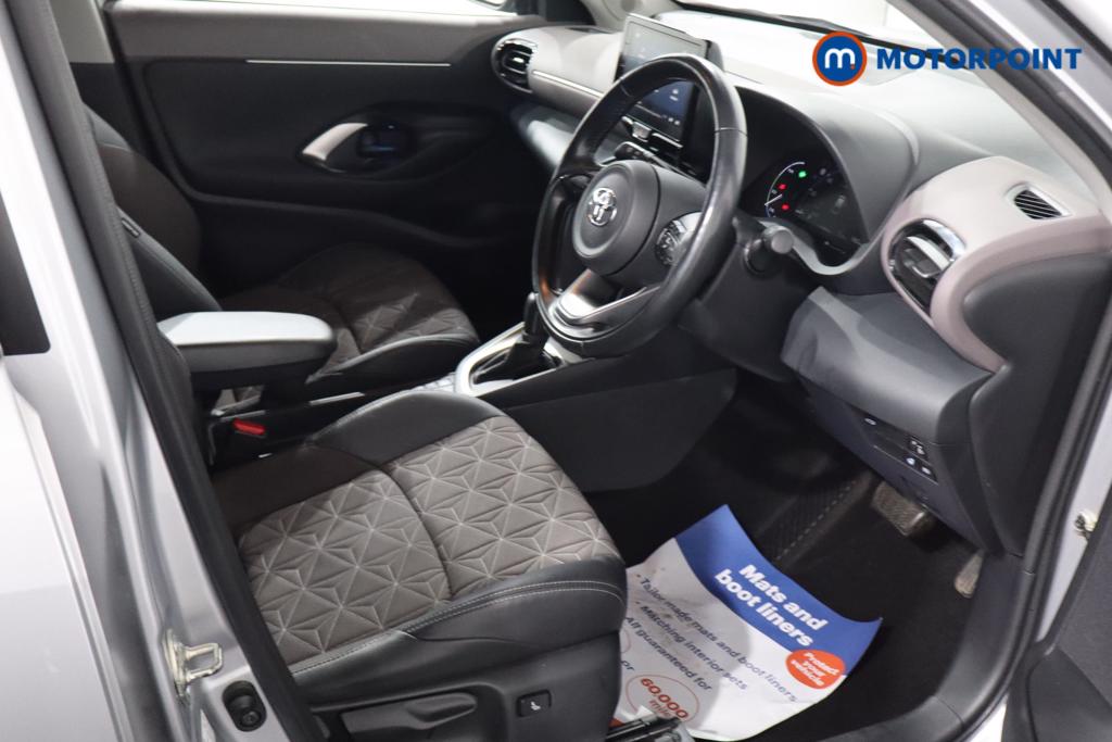 Toyota Yaris Cross Excel Automatic Petrol-Electric Hybrid Estate - Stock Number (1589344) - 4th supplementary image