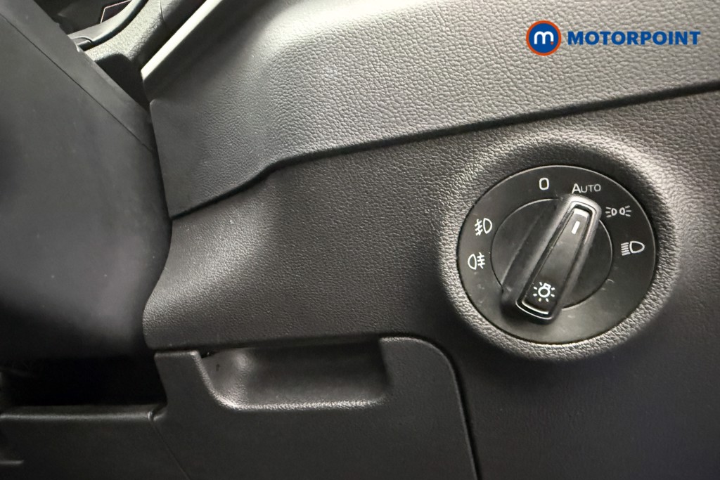 Skoda Karoq Se Technology Manual Petrol SUV - Stock Number (1564046) - 17th supplementary image