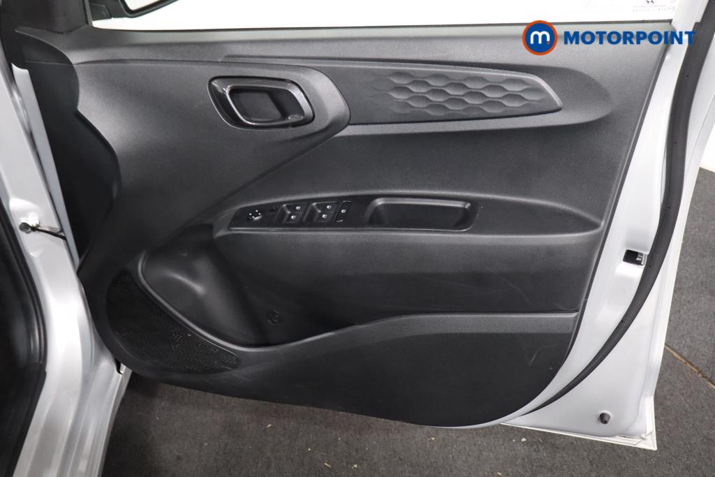 Hyundai I10 Se Connect Manual Petrol Hatchback - Stock Number (1575801) - 1st supplementary image