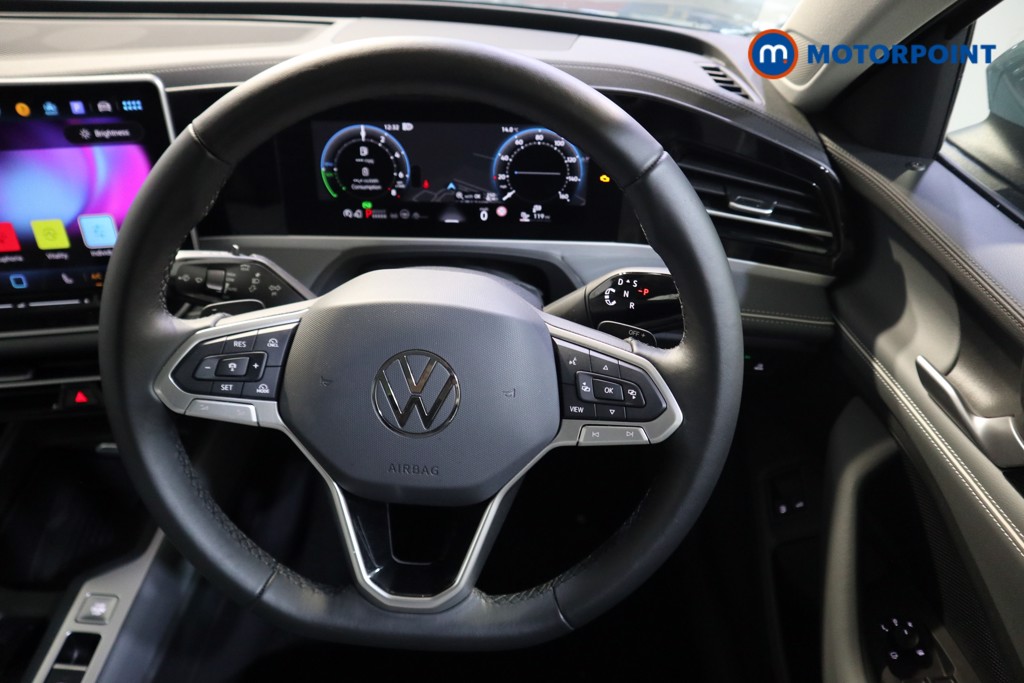 Volkswagen Passat Life Automatic Petrol Plug-In Hybrid Estate - Stock Number (1578102) - 2nd supplementary image