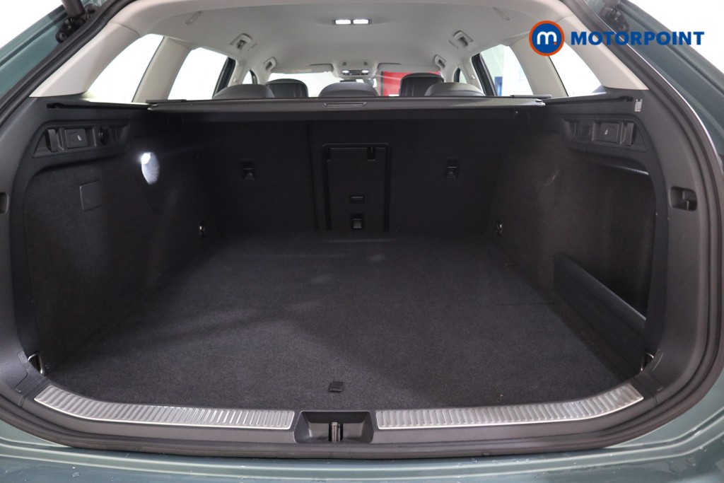Volkswagen Passat Life Automatic Petrol Plug-In Hybrid Estate - Stock Number (1578102) - 19th supplementary image