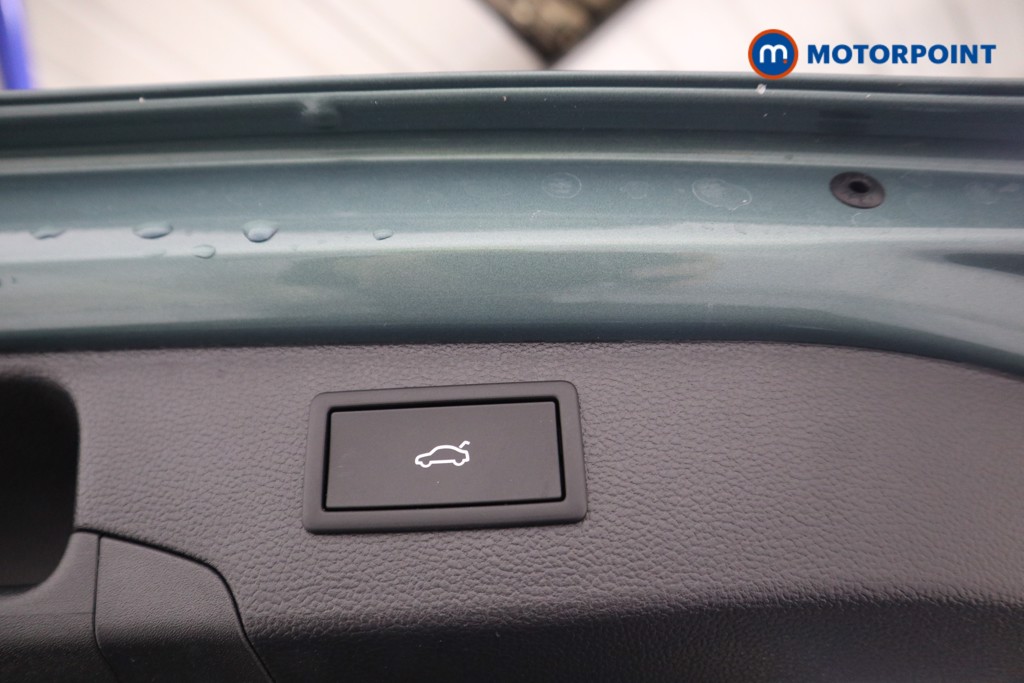 Volkswagen Passat Life Automatic Petrol Plug-In Hybrid Estate - Stock Number (1578102) - 20th supplementary image