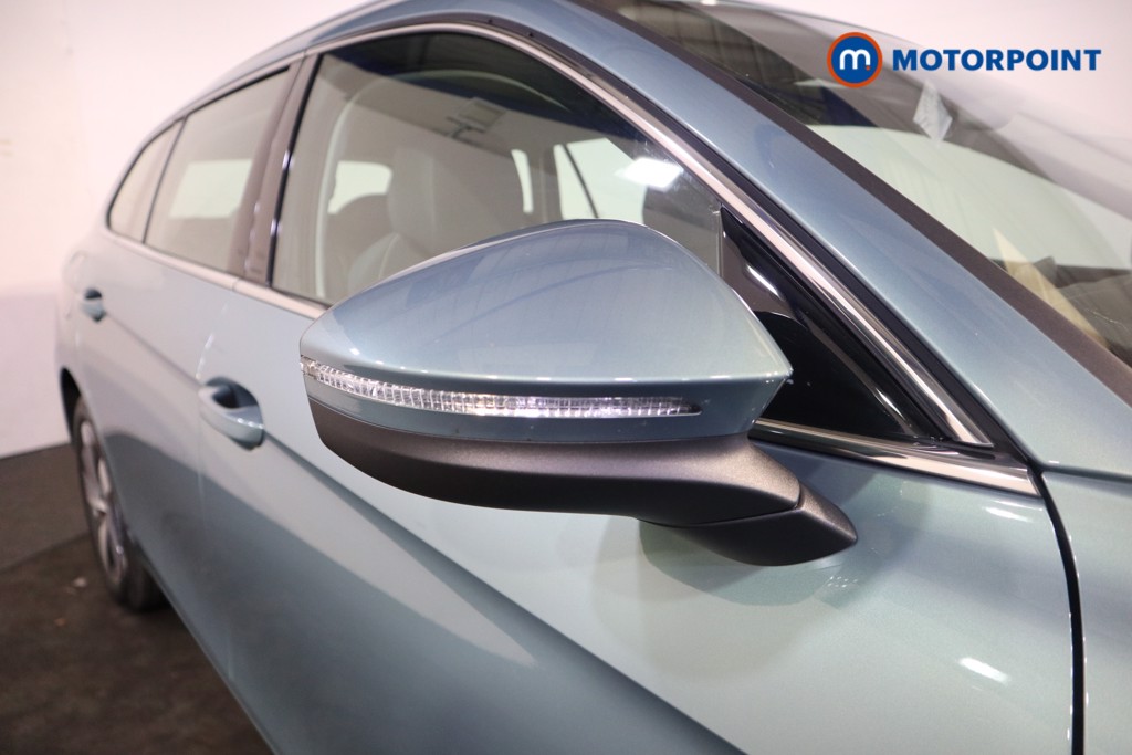 Volkswagen Passat Life Automatic Petrol Plug-In Hybrid Estate - Stock Number (1578102) - 32nd supplementary image