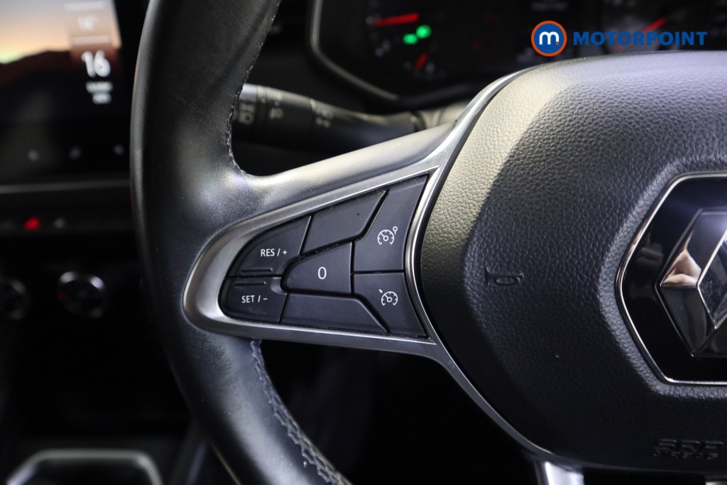 Renault Clio Iconic Manual Petrol Hatchback - Stock Number (1578869) - 3rd supplementary image