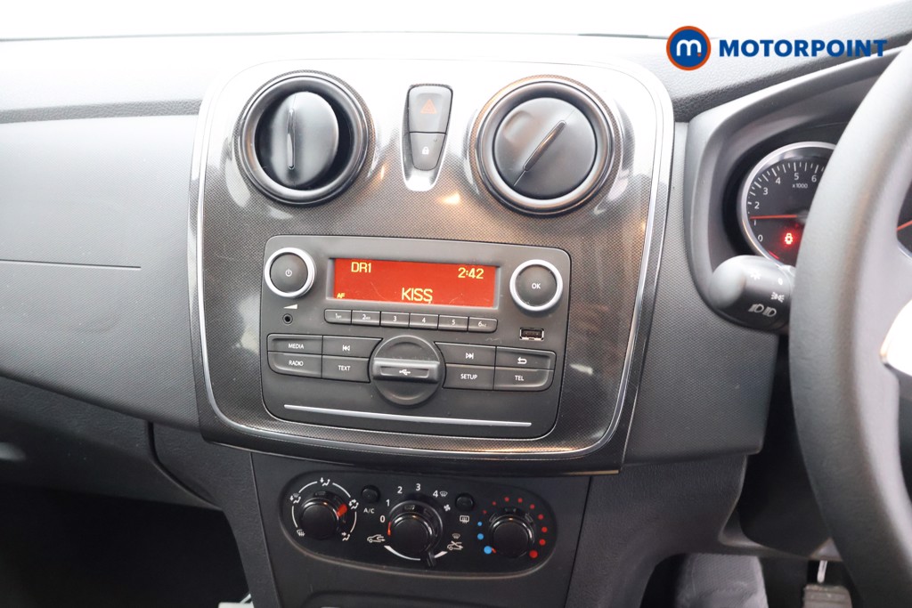 Dacia Sandero Essential Manual Petrol Hatchback - Stock Number (1579259) - 6th supplementary image
