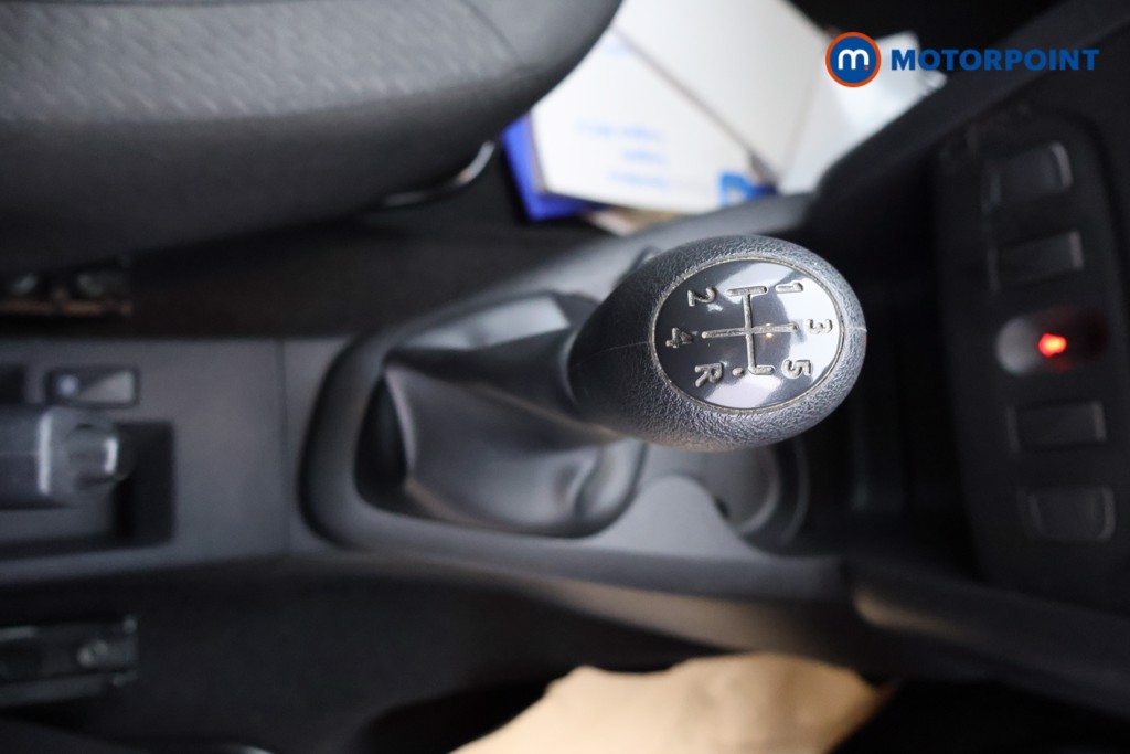 Dacia Sandero Essential Manual Petrol Hatchback - Stock Number (1579259) - 7th supplementary image