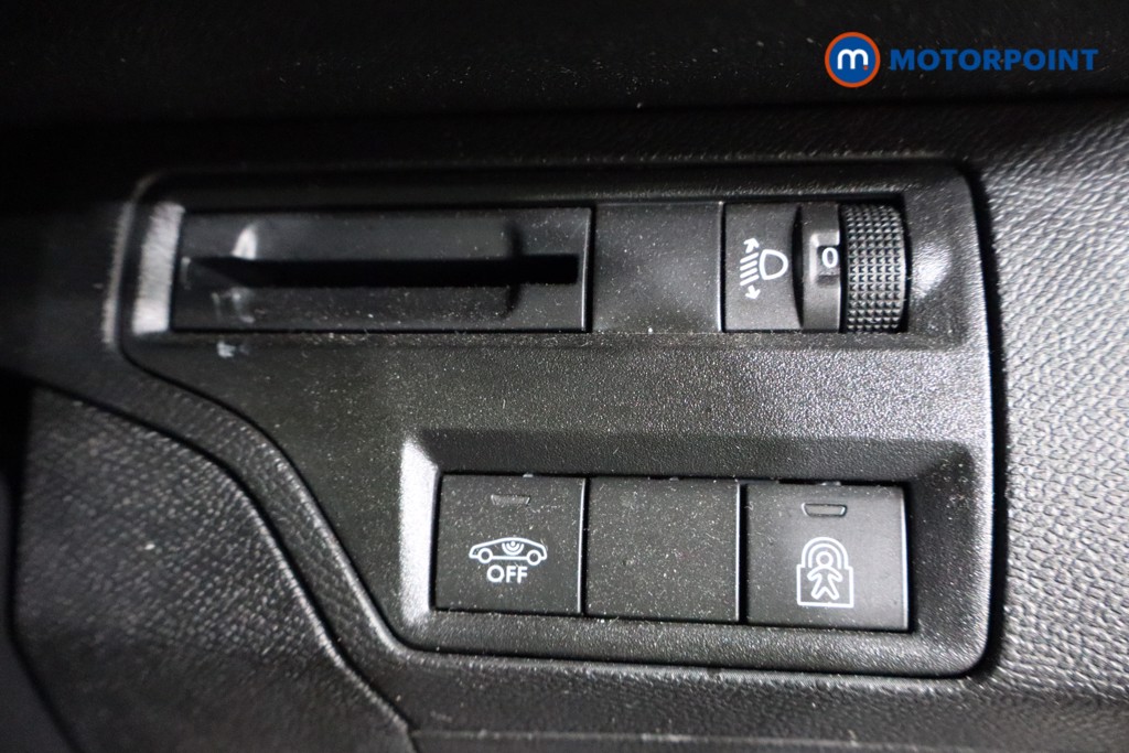 Peugeot 3008 Allure Manual Diesel SUV - Stock Number (1579721) - 17th supplementary image