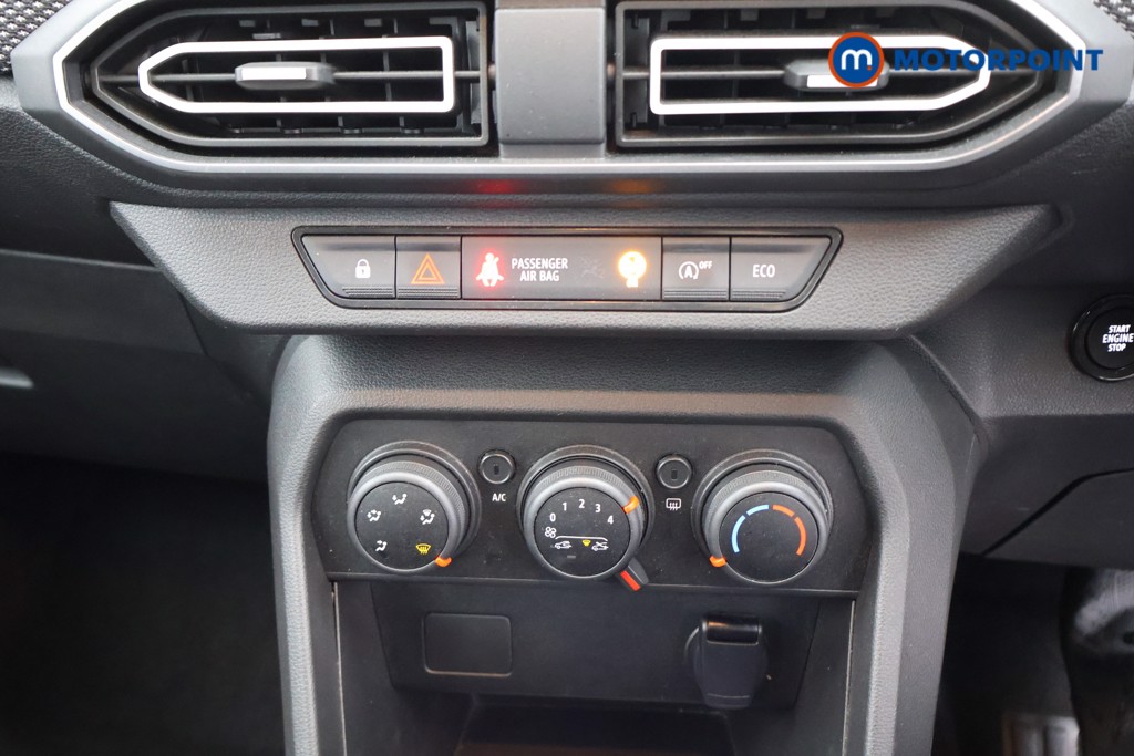 Dacia Sandero Expression Automatic Petrol Hatchback - Stock Number (1580314) - 9th supplementary image