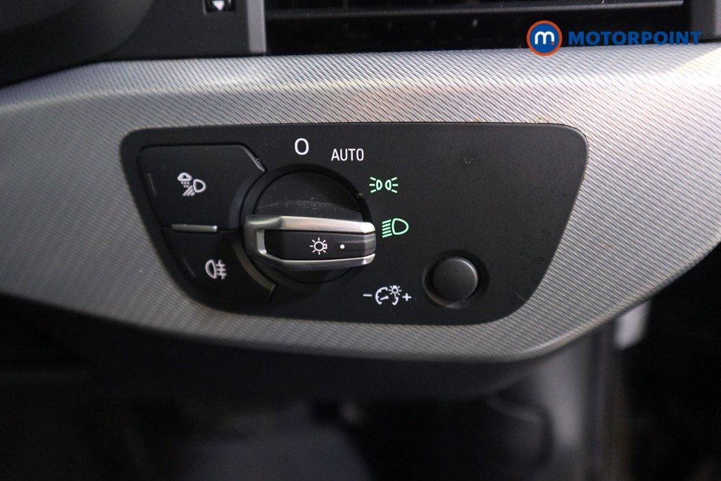 Audi A4 Technik Automatic Petrol Saloon - Stock Number (1580883) - 10th supplementary image