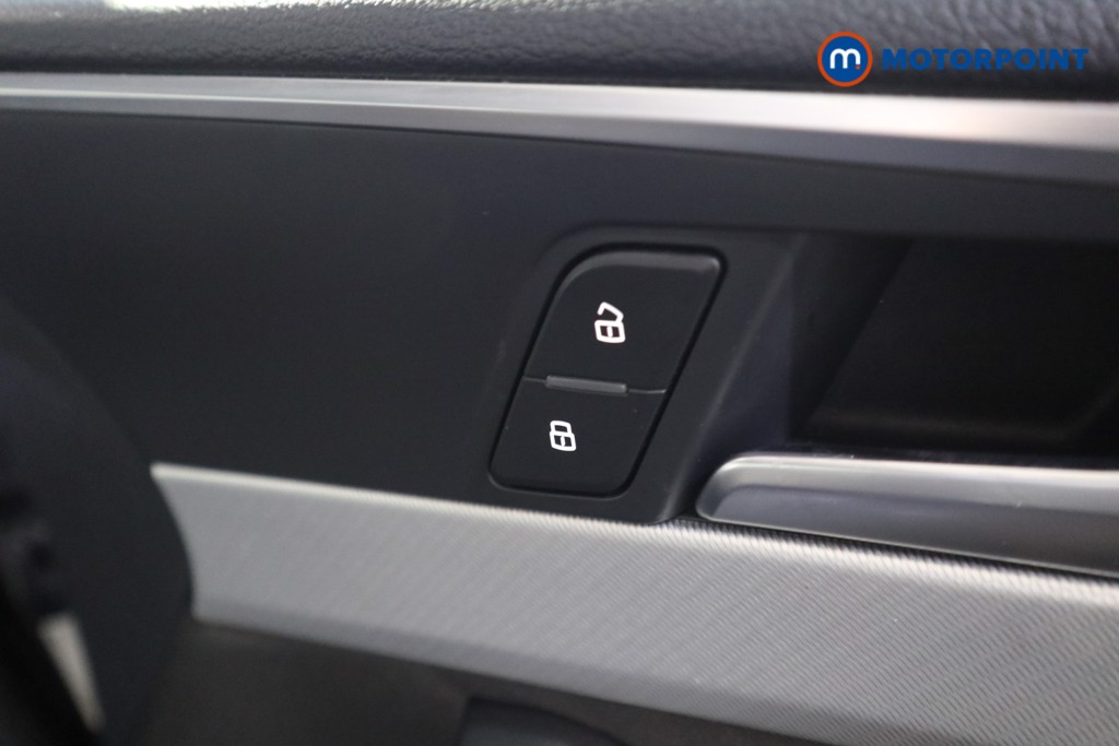 Audi A4 Technik Automatic Petrol Saloon - Stock Number (1580883) - 11th supplementary image