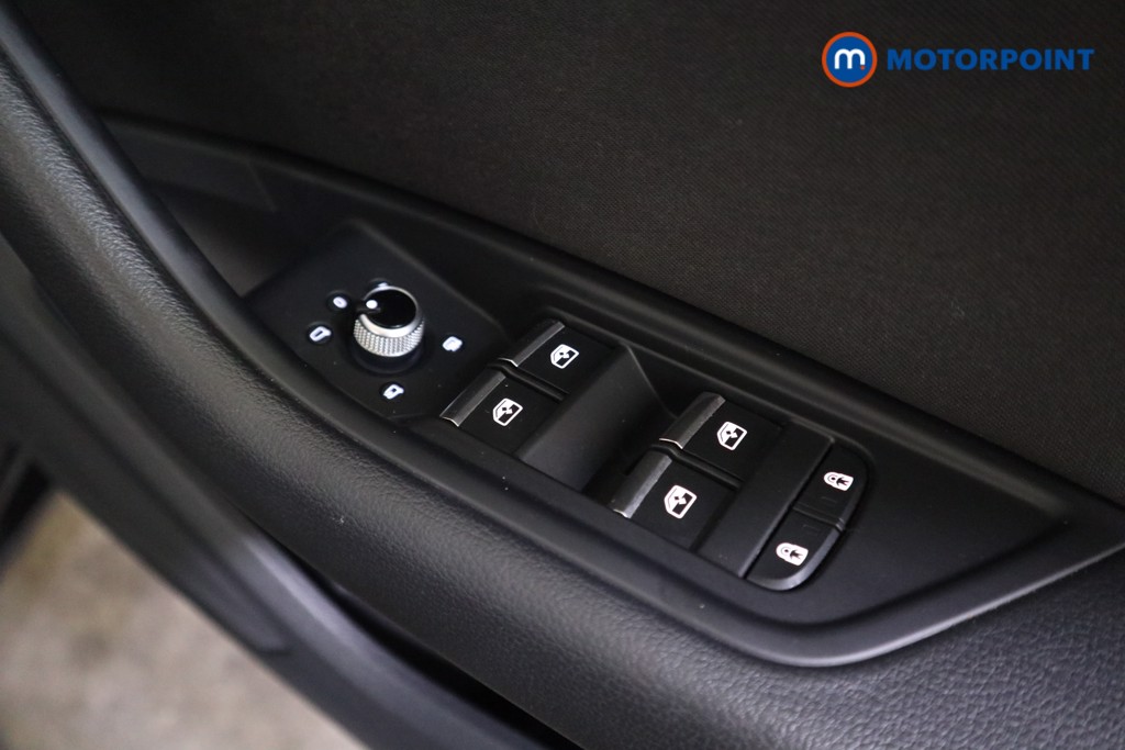 Audi A4 Technik Automatic Petrol Saloon - Stock Number (1580883) - 12th supplementary image