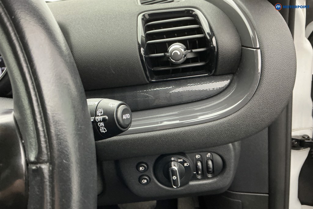 Mini Clubman Cooper Classic Automatic Petrol Estate - Stock Number (1581285) - 20th supplementary image