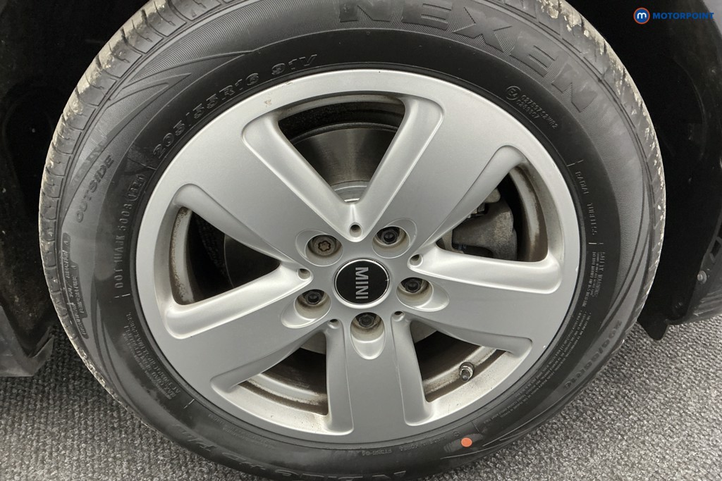 Mini Clubman Cooper Classic Automatic Petrol Estate - Stock Number (1581285) - 33rd supplementary image