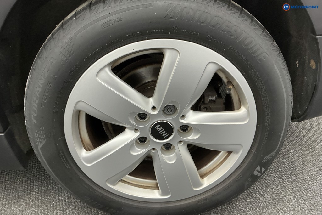 Mini Clubman Cooper Classic Automatic Petrol Estate - Stock Number (1581285) - 35th supplementary image