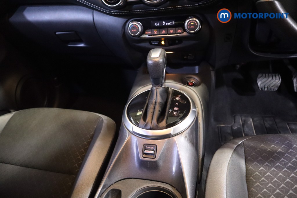 Nissan Juke N-Connecta Automatic Petrol SUV - Stock Number (1581302) - 6th supplementary image