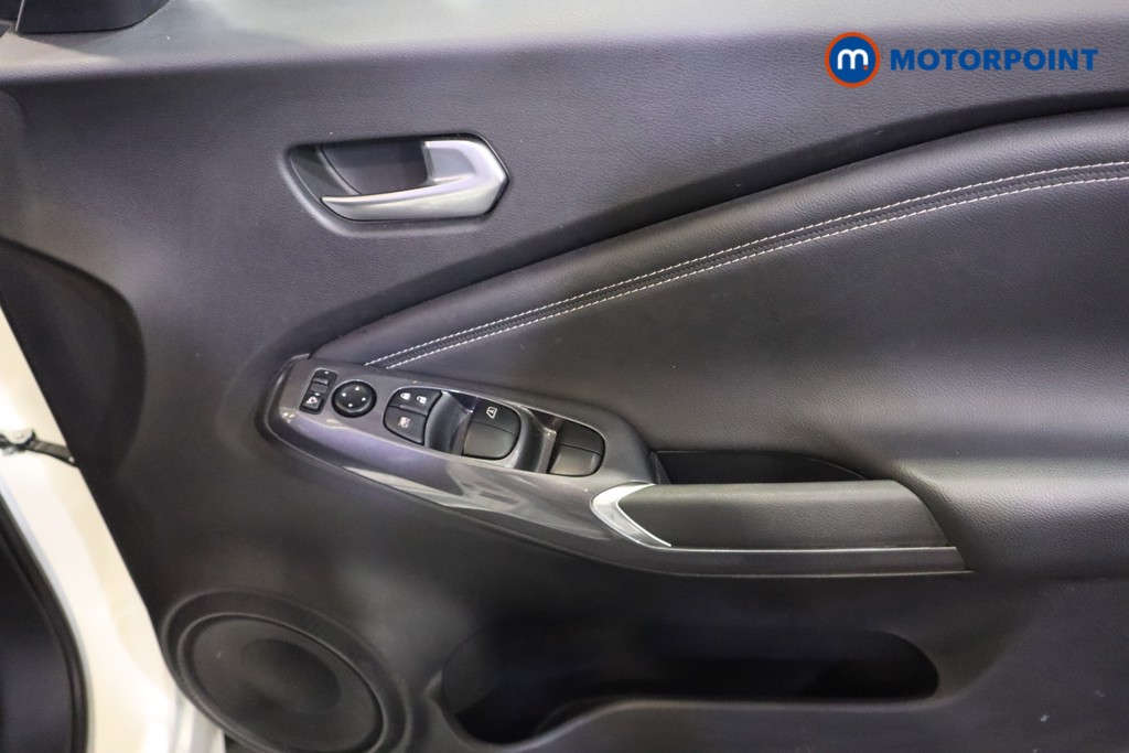 Nissan Juke N-Connecta Automatic Petrol SUV - Stock Number (1581302) - 8th supplementary image