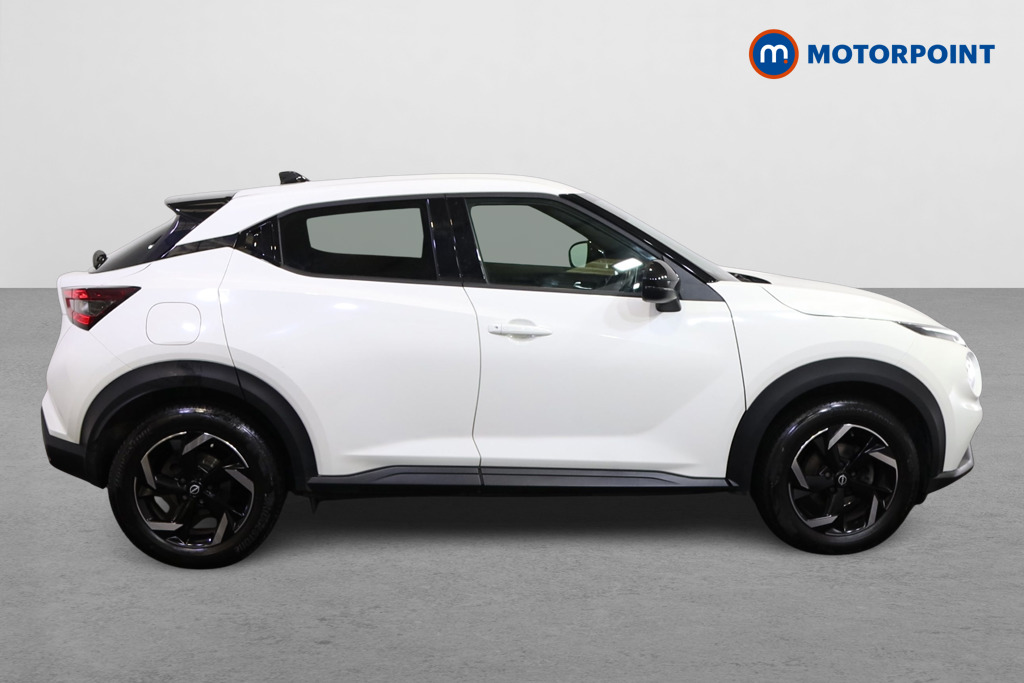Nissan Juke N-Connecta Automatic Petrol SUV - Stock Number (1581302) - Drivers side
