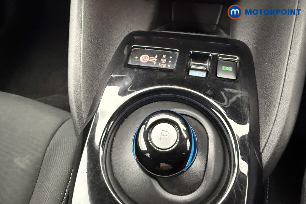 Nissan Leaf N-Connecta Automatic Electric Hatchback - Stock Number (1581931) - 10th supplementary image