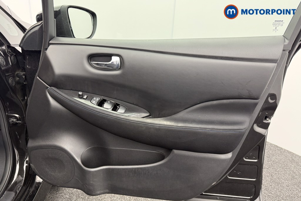 Nissan Leaf N-Connecta Automatic Electric Hatchback - Stock Number (1581931) - 15th supplementary image
