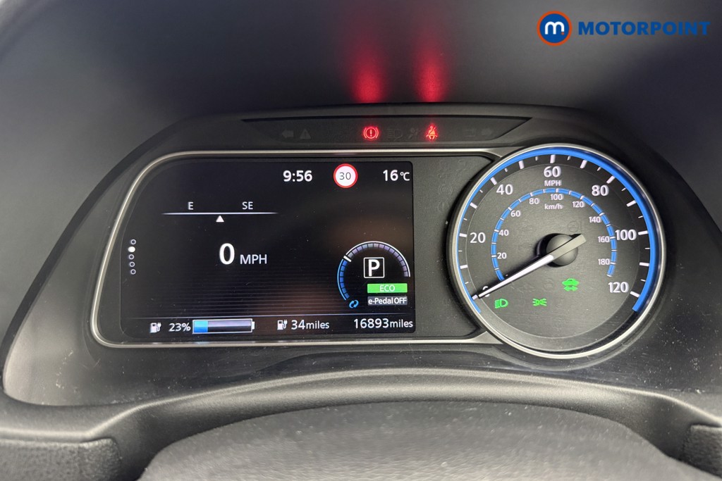 Nissan Leaf N-Connecta Automatic Electric Hatchback - Stock Number (1581932) - 4th supplementary image