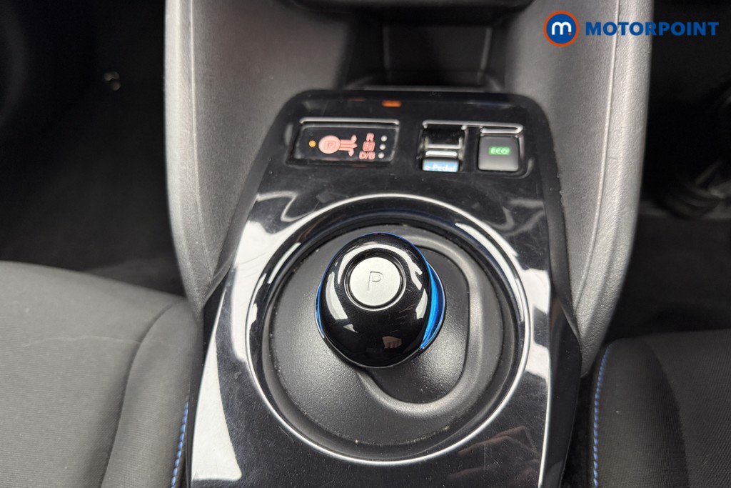 Nissan Leaf N-Connecta Automatic Electric Hatchback - Stock Number (1581932) - 13th supplementary image