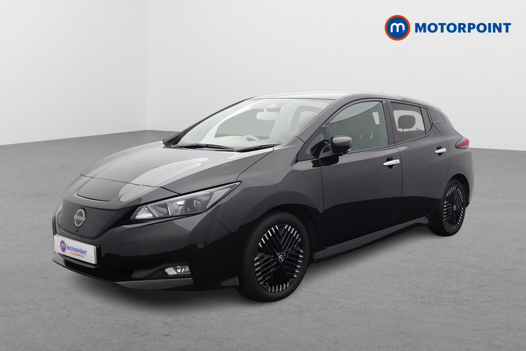Nissan Leaf N-Connecta Automatic Electric Hatchback - Stock Number (1581932) - Passenger side front corner