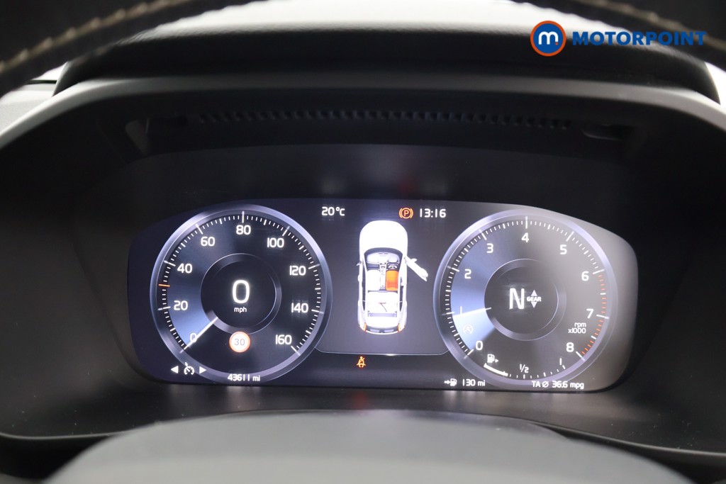 Volvo Xc40 R Design Manual Petrol SUV - Stock Number (1582366) - 4th supplementary image