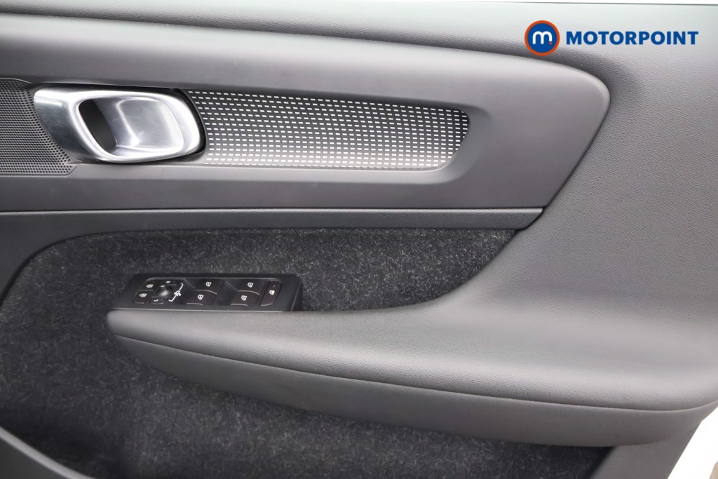 Volvo Xc40 R Design Manual Petrol SUV - Stock Number (1582366) - 12th supplementary image