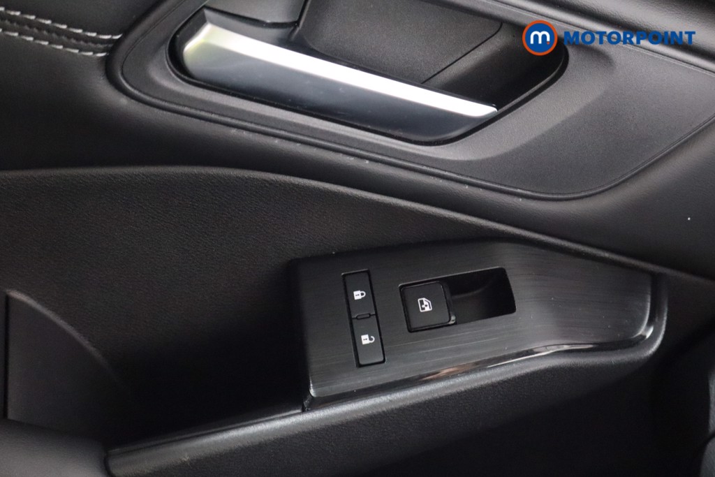 Nissan Qashqai Acenta Premium Manual Petrol SUV - Stock Number (1582797) - 22nd supplementary image