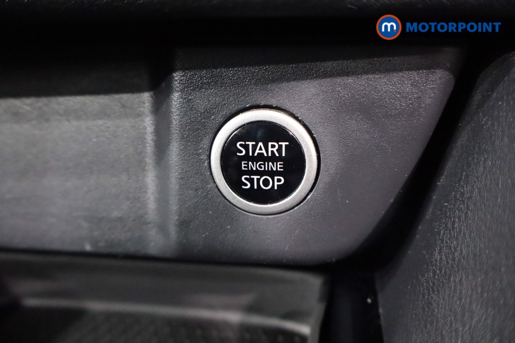 Nissan Qashqai Acenta Premium Manual Petrol SUV - Stock Number (1582815) - 13th supplementary image