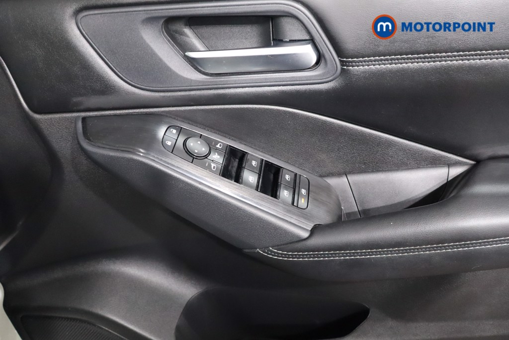 Nissan Qashqai Acenta Premium Manual Petrol SUV - Stock Number (1582815) - 20th supplementary image