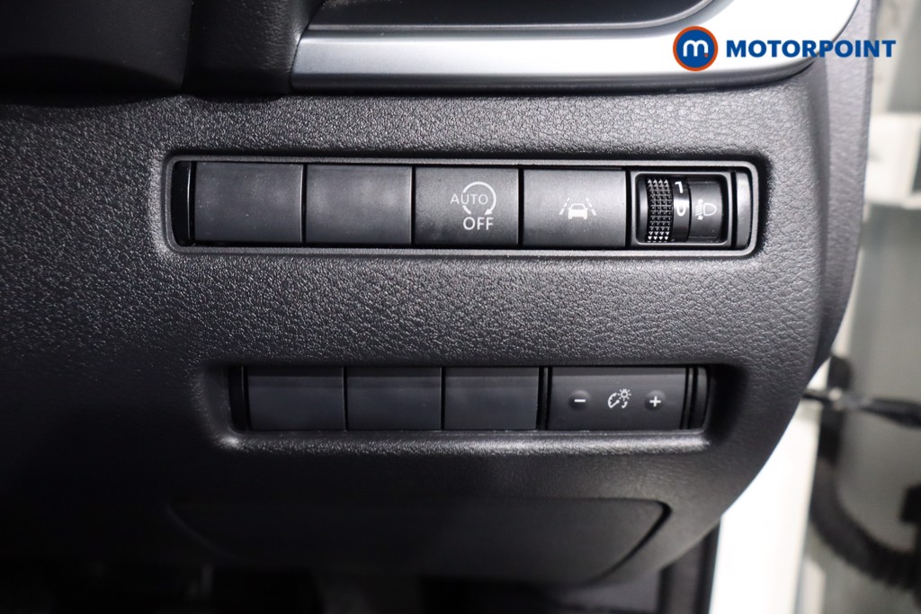 Nissan Qashqai Acenta Premium Manual Petrol SUV - Stock Number (1582815) - 21st supplementary image