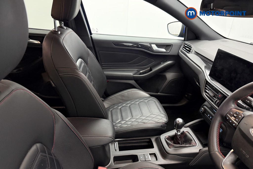 Ford Focus St-Line Vignale Manual Petrol Hatchback - Stock Number (1583441) - 14th supplementary image