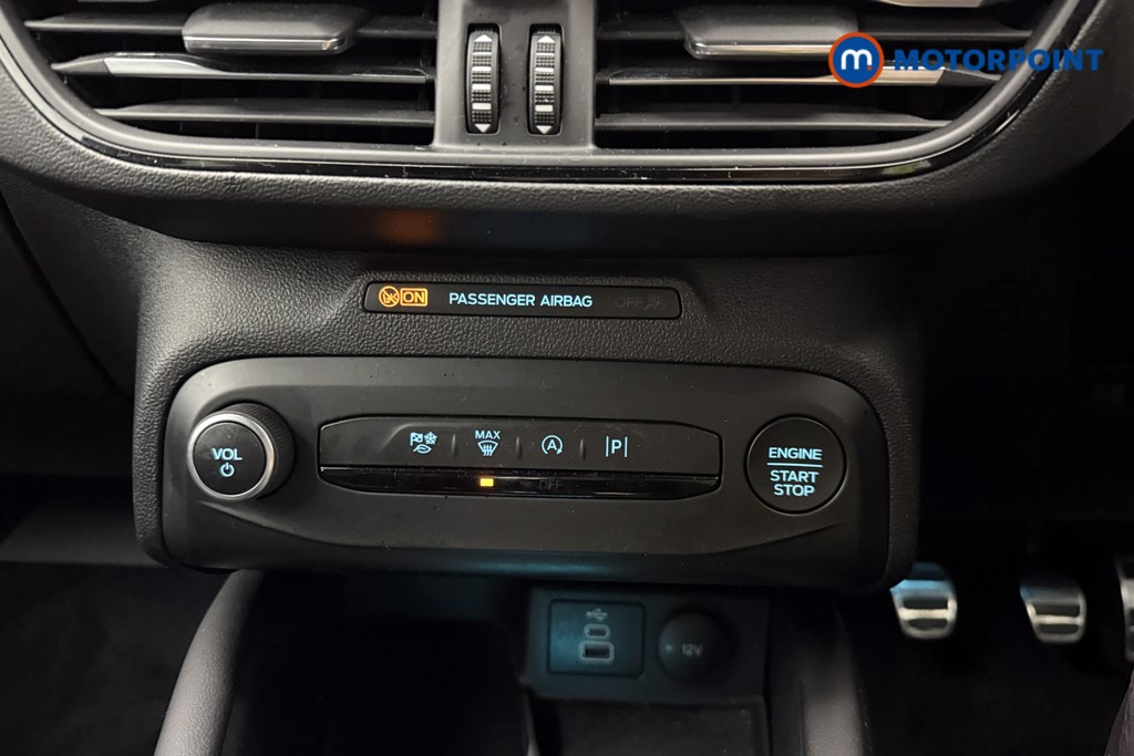 Ford Focus St-Line Vignale Manual Petrol Hatchback - Stock Number (1583441) - 17th supplementary image