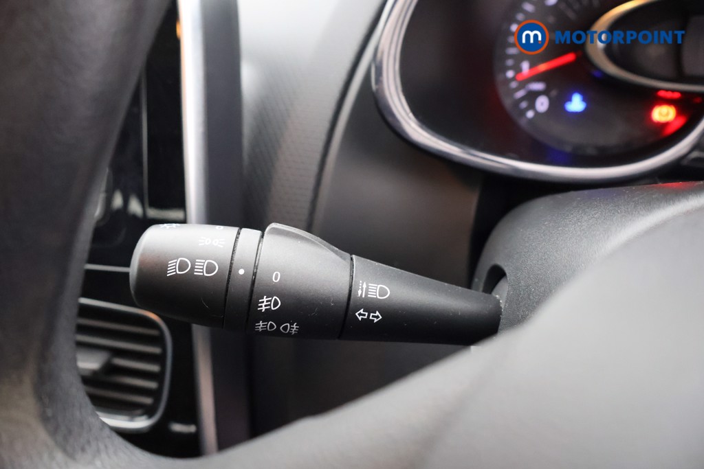 Renault Clio Play Manual Diesel Hatchback - Stock Number (1584516) - 5th supplementary image