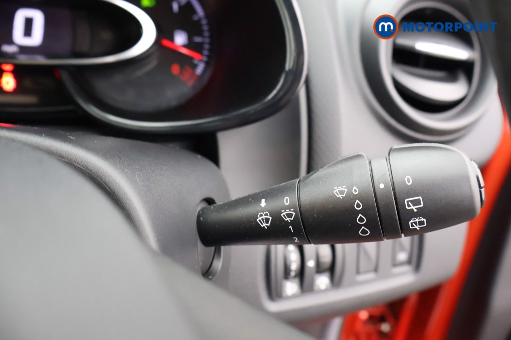 Renault Clio Play Manual Diesel Hatchback - Stock Number (1584516) - 6th supplementary image