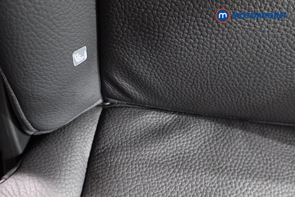 Volvo Xc90 Core Automatic Petrol SUV - Stock Number (1584644) - 13th supplementary image