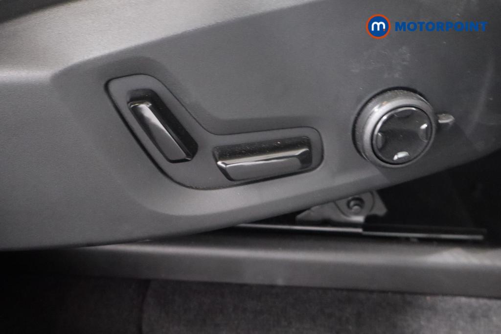 Volvo Xc90 Core Automatic Petrol SUV - Stock Number (1584644) - 32nd supplementary image