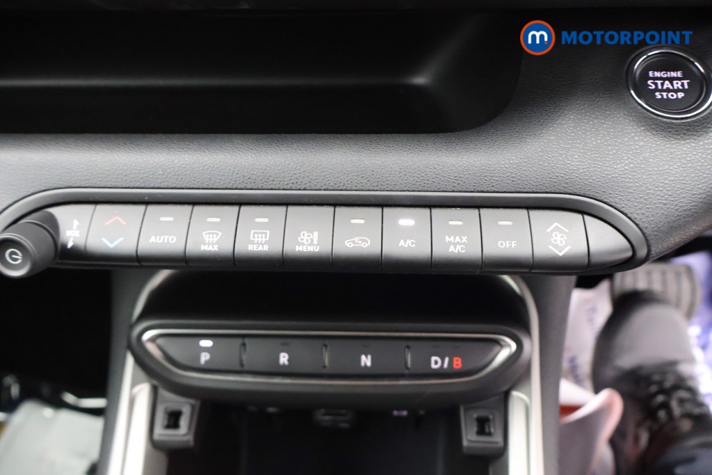 Jeep Avenger Summit Automatic Electric SUV - Stock Number (1584678) - 9th supplementary image