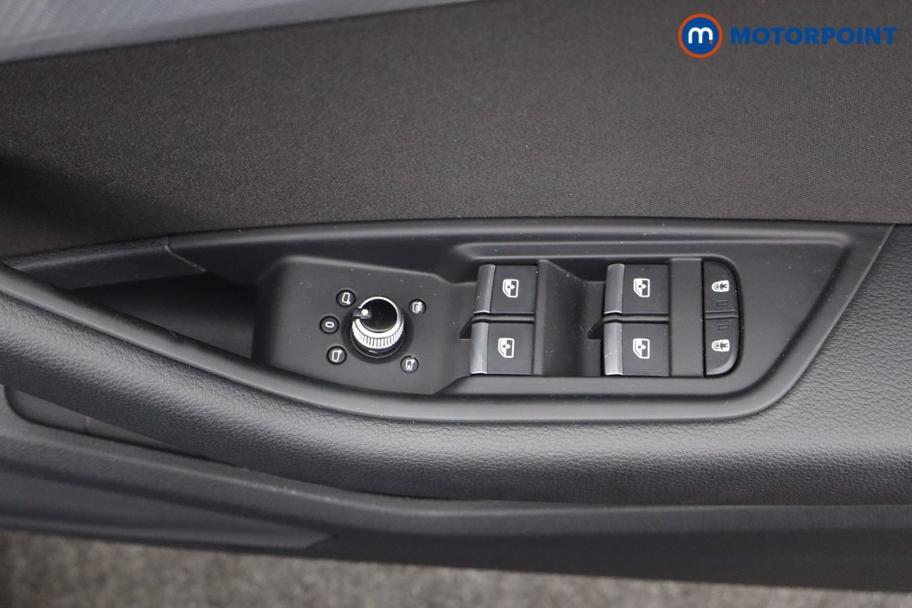 Audi A4 Technik Automatic Petrol Saloon - Stock Number (1584712) - 17th supplementary image