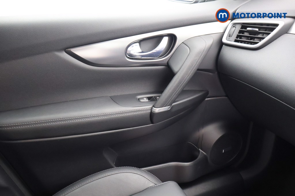 Nissan Qashqai Tekna Manual Petrol SUV - Stock Number (1584745) - 13th supplementary image