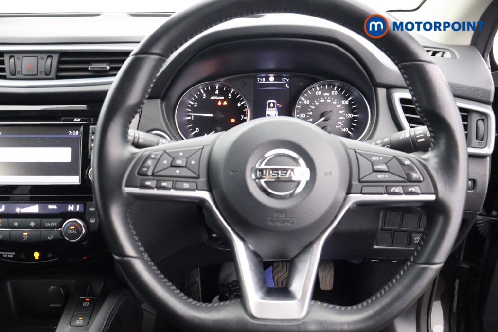 Nissan Qashqai Tekna Manual Petrol SUV - Stock Number (1584745) - 1st supplementary image