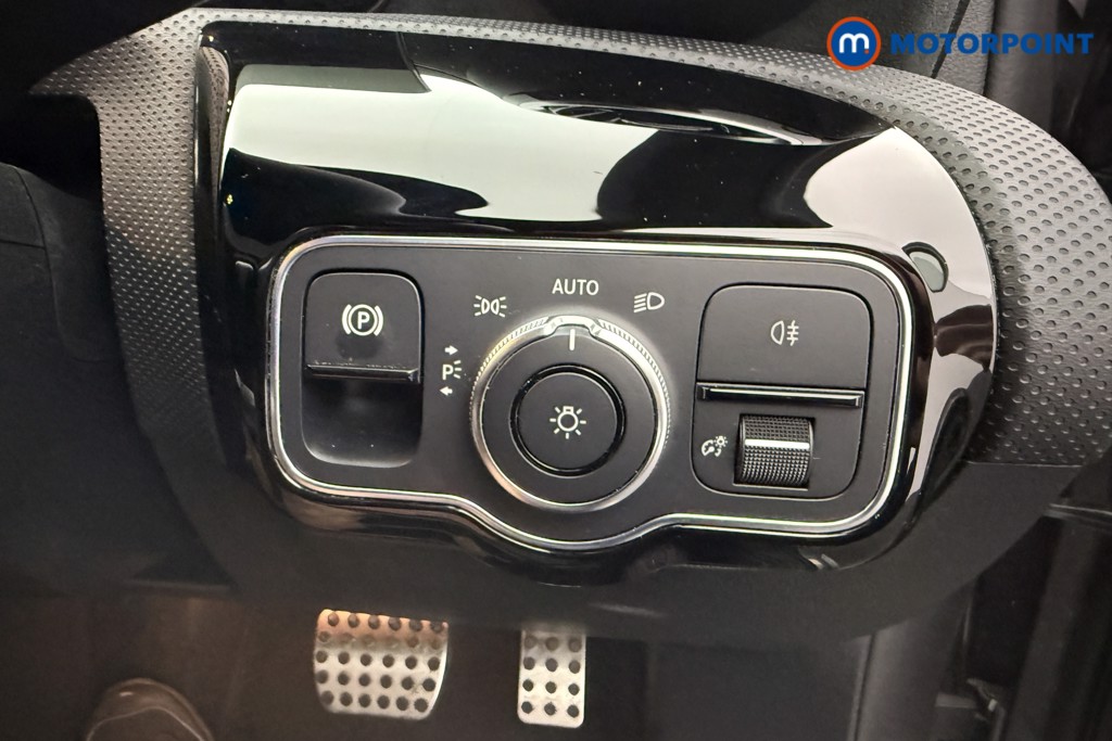 Mercedes-Benz A Class Amg Line Automatic Petrol Plug-In Hybrid Hatchback - Stock Number (1584938) - 16th supplementary image