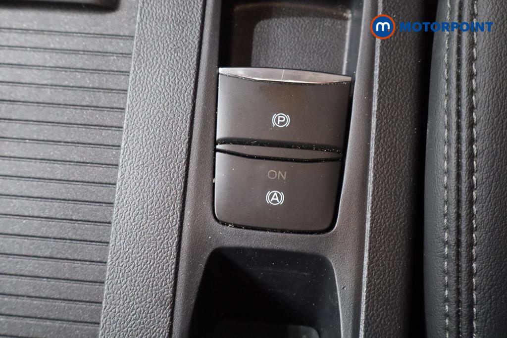 Ford Focus Titanium X Manual Petrol Estate - Stock Number (1585130) - 17th supplementary image