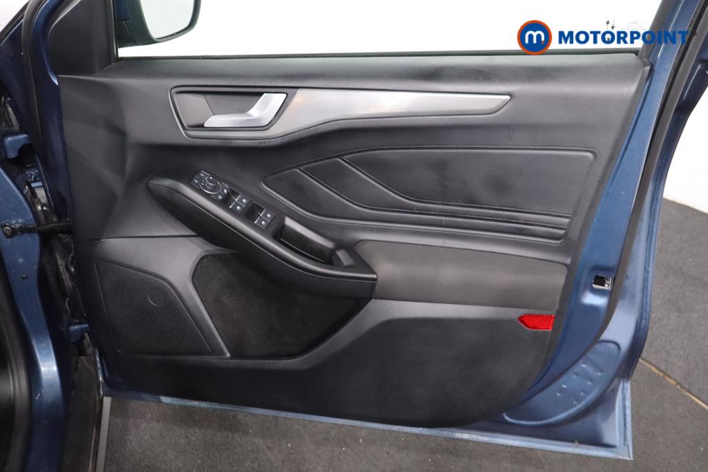Ford Focus Titanium X Manual Petrol Estate - Stock Number (1585130) - 1st supplementary image