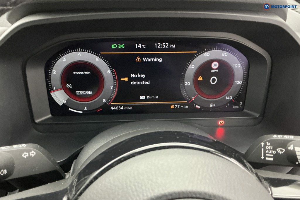 Nissan Qashqai N-Connecta Manual Petrol SUV - Stock Number (1585181) - 9th supplementary image