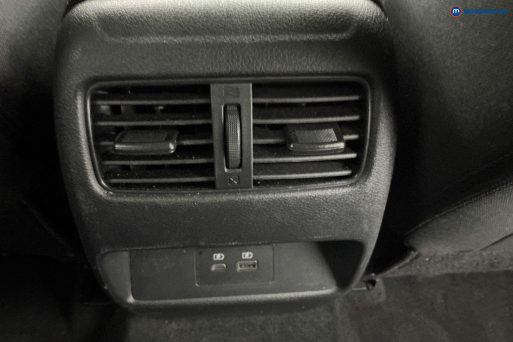 Nissan Qashqai N-Connecta Manual Petrol SUV - Stock Number (1585181) - 10th supplementary image