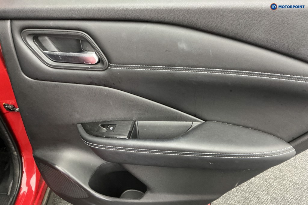 Nissan Qashqai N-Connecta Manual Petrol SUV - Stock Number (1585181) - 23rd supplementary image