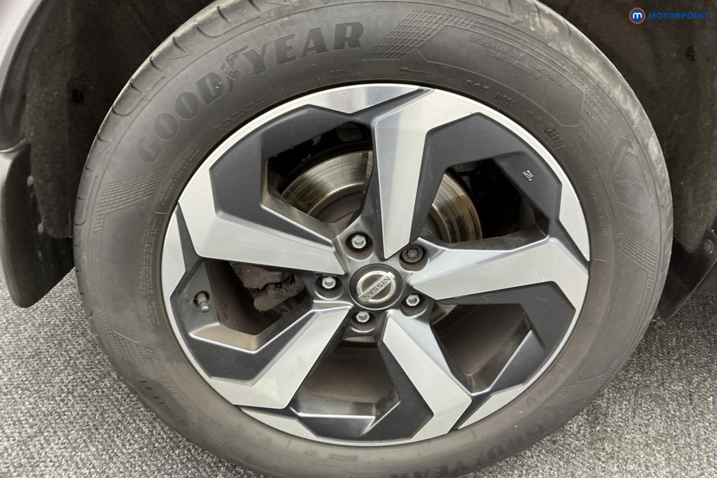 Nissan Qashqai N-Connecta Manual Petrol SUV - Stock Number (1585181) - 31st supplementary image